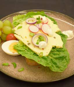 Schnitte mit Butter, Bio-Schnittkäse